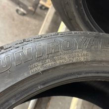 Load image into Gallery viewer, UNIROYAL TIGER PAW 265/40/21 TIRE e37e41fb