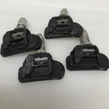 Load image into Gallery viewer, Set of 4 Mercedes Benz TPMS Sensor 433 Mhz 0009050030 136fa541