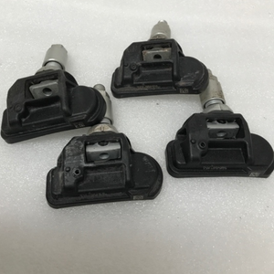 Set of 4 Mercedes Benz TPMS Sensor 433 Mhz 0009050030 136fa541