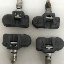 Load image into Gallery viewer, Set of 4 Mercedes Benz TPMS 433 Mhz 0009057200 b627401e