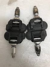 Load image into Gallery viewer, Set of 4 Mercedes Benz TPMS 433mhz A0009050030