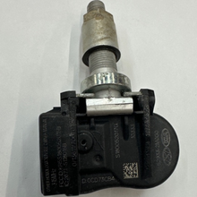 Load image into Gallery viewer, Hyundai TPMS Tire Pressure Sensor &amp; Service Kit 52933-2M000
