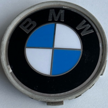 Load image into Gallery viewer, One BMW wheel center caps 3 &amp; 5 &amp; 7 series 6768640 68mm 682642ef