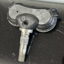 Load image into Gallery viewer, Hyundai Tire Pressure Monitoring System 52933-2F000 585b1568