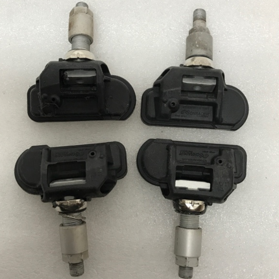 Set of 4 Mercedes Benz Schrader TPMS Sensor 0009050030 7a011e7e