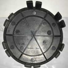 Load image into Gallery viewer, MERCEDES-BENZ WHEEL CENTER CAP A1714000125