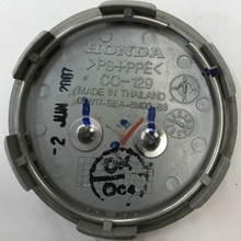 Load image into Gallery viewer, Honda OEM Wheel Center Cap Silver Finish Chrome Logo 08W17-SEA-6M00-B3 de50ecb2