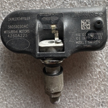 Load image into Gallery viewer, Set of 4 Daimler Chrysler TPMS Tire Pressure Sensor 315MHz 60b005f9