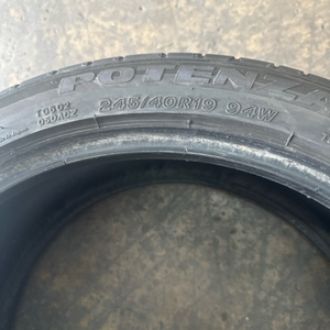 Set of 2 Bridgestone Potenza RE050A Size 245/40/19