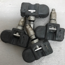 Load image into Gallery viewer, Set of 4 Denso Mercedes Benz TPMS Sensor 433MHz 9c0168a4