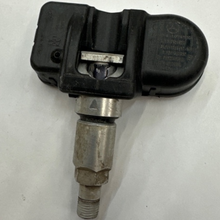 Load image into Gallery viewer, Set of 4 MERCEDES R231 SL550 SL450 TIRE PRESSURE SENSOR TPMS OEM 156c6f280