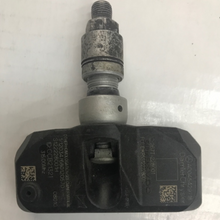 Load image into Gallery viewer, Set of 4 Mercedes Benz TPMS A0045429718 dbc98163