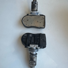 Load image into Gallery viewer, Jaguar Land Rover Tire Pressure Monitoring System TPMS GX63-1A159AA a1898e90