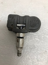 Load image into Gallery viewer, Set of 4 Mercedes Schrader TPMS Sensor A0009054100 433mhz