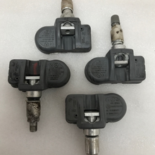 Load image into Gallery viewer, Set of 4 Mercedes Benz TPMS 433 Mhz 0009057200 caafeb31