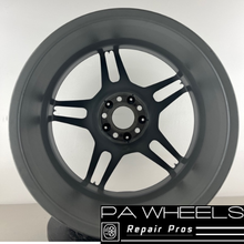 Load image into Gallery viewer, MERCEDES CLS63 2012-2014 19&quot; FACTORY ORIGINAL FRONT AMG WHEEL RIM 85136