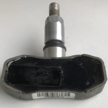 Load image into Gallery viewer, Chevrolet Corvette Cadillac STS XLR TPMS Tire Pressure System 25758220 b527d20b