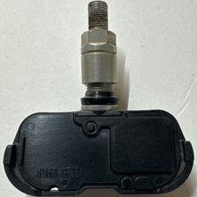 Load image into Gallery viewer, Nissan TPMS Tire Pressure Sensors Kit 40700-1LA0C