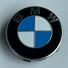 Load image into Gallery viewer, Set of 4 BMW Center Hub Cap 36136850834 56MM 619a077b