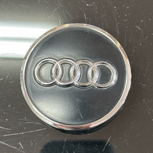 Load image into Gallery viewer, Audi Wheel Center Hub Cap 8W0601170 de26a6c4