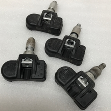 Load image into Gallery viewer, Set of 4 TPMS Mercedes Benz 433 Mhz A0009057200 a4db8d8c