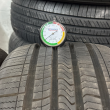 Load image into Gallery viewer, SET OF 2 CROSSMAX CT-1 225/40/18 TIRES b03b9c08