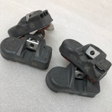 Load image into Gallery viewer, Set of 4 Mercedes TPMS Tire Pressure Sensors A0009054100 12ded024