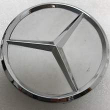 Load image into Gallery viewer, Set of 3 Mercedes-Benz Wheel Hub Center Caps b76fd65b