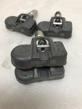 Load image into Gallery viewer, Set of 4 Mercedes Schrader TPMS Sensor A0009054100 433mhz