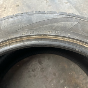 Set of 4 Pirelli Scorpion All Season Plus Size 295/40/21