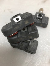Load image into Gallery viewer, Set of 4 Mercedes Schrader TPMS Sensor A0009054100 433mhz