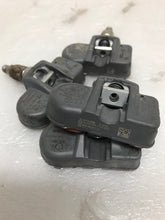 Load image into Gallery viewer, Set of 4 Mercedes Schrader TPMS Sensor A0009054100 433mhz