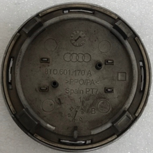 Load image into Gallery viewer, Set of 3 Audi Wheel Center Cap 8T0601170A 63e1f0e7