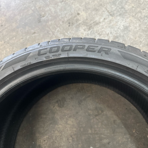 Cooper Zeon RS3-G1 Size 255/35/19