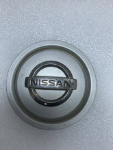 Load image into Gallery viewer, OEM 2003-2004 16&quot; Nissan Pathfinder Center Cap 40342-5W510 3.50&quot; 89mm