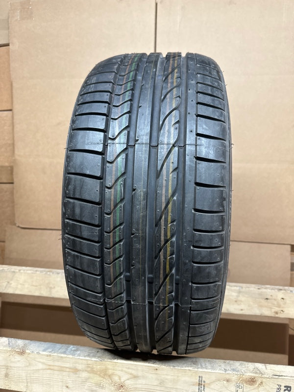 Tire Bridgestone Potenza Re050A Size 225/35/19