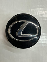 Load image into Gallery viewer, Set of 4 Lexus BLACK 62mm Center Caps 42603-53110