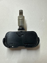 Load image into Gallery viewer, Nissan TPMS Tire Pressure Sensors Kit 40700-1LA0C