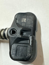Load image into Gallery viewer, Nissan TPMS Tire Pressure Sensors Kit 40700-1LA0C