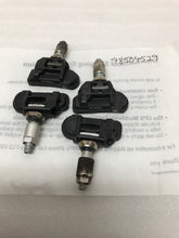 Load image into Gallery viewer, Set of 4 Mercedes Benz TPMS Sensor 433 Mhz A0009050030