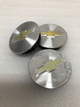 Load image into Gallery viewer, SET OF 3 Chevrolet Center Caps 9594156 (57 MM)