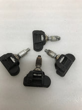 Load image into Gallery viewer, Set of 4 Mercedes-Benz TPMS 433 Mhz A0009050030 25532814