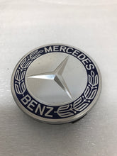 Load image into Gallery viewer, Set of 2 Center Caps SILVER Mercedes Benz A1714000025
