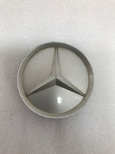 Load image into Gallery viewer, Mercedes-Benz Center Cap Cover Plastic A1634000025