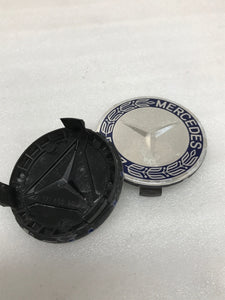 SET OF 2 CENTER CAPS Mercedes Benz A1704000025 (75 MM)