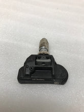 Load image into Gallery viewer, Set of 4 Mercedes Benz TPMS Sensor 433 Mhz A0009050030