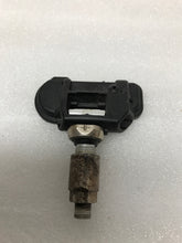 Load image into Gallery viewer, Set of 4 Mercedes TPMS Sensor 433 Mhz A0009050030